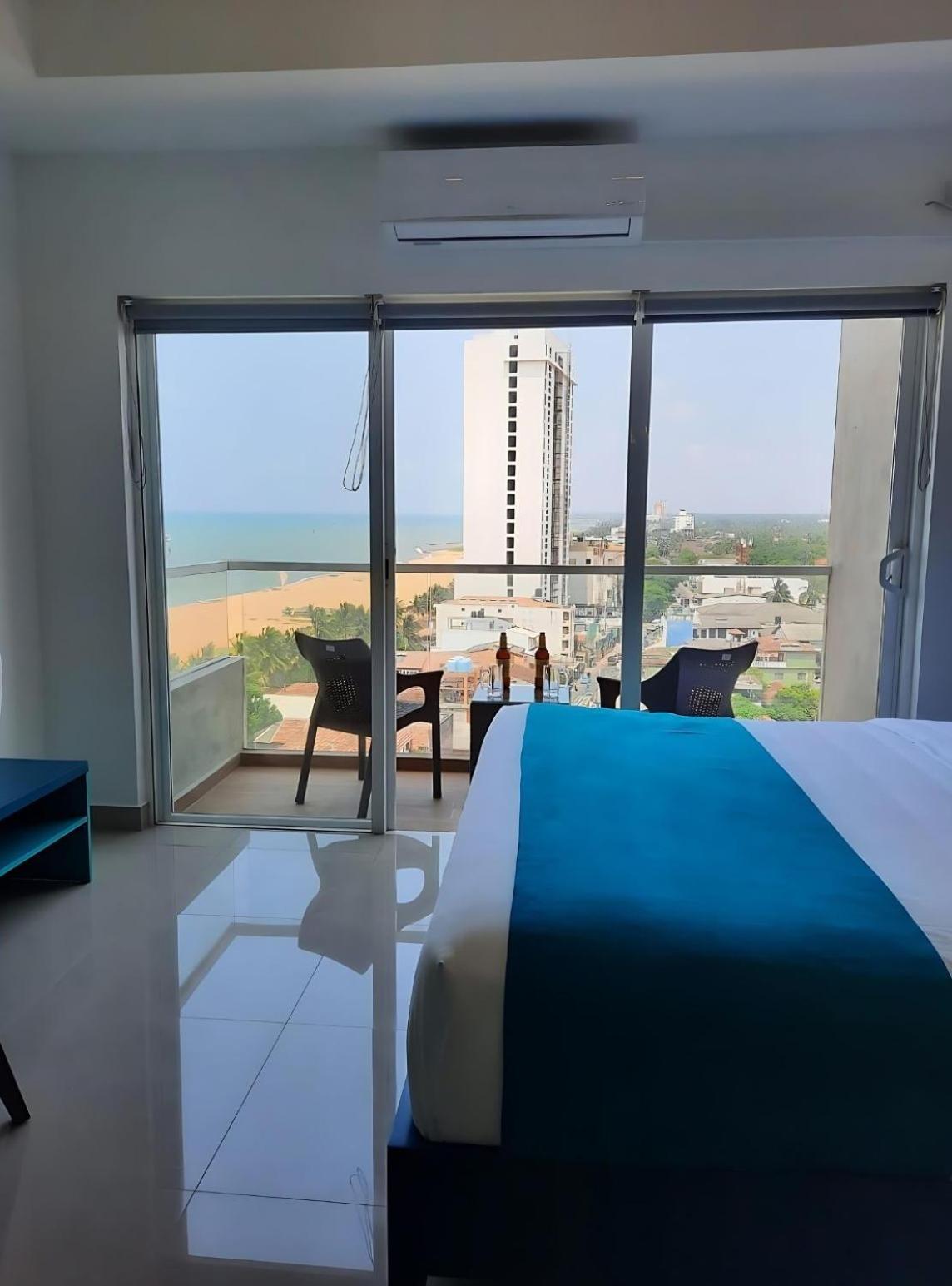 Negombo Ocean Breeze - Bliss On The Beach Luxury Apartments By Serendib Vacation Exterior foto