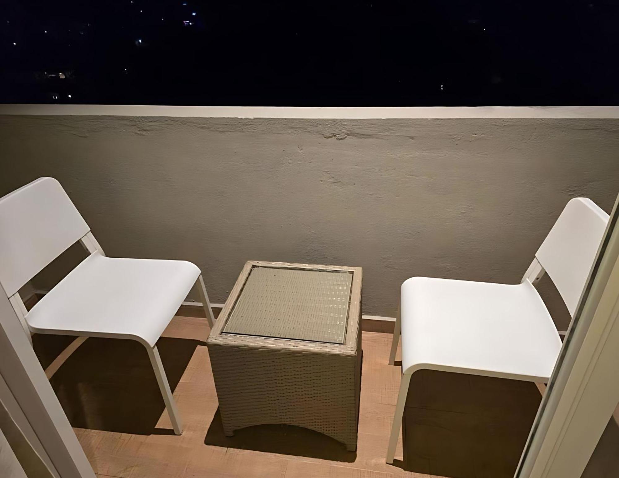 Negombo Ocean Breeze - Bliss On The Beach Luxury Apartments By Serendib Vacation Exterior foto