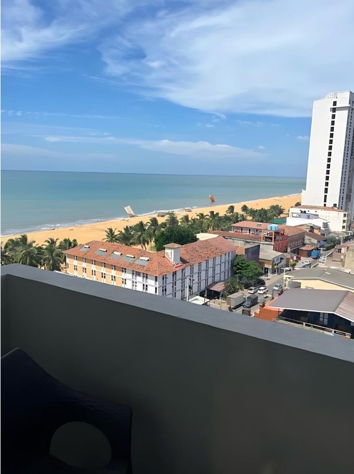 Negombo Ocean Breeze - Bliss On The Beach Luxury Apartments By Serendib Vacation Exterior foto