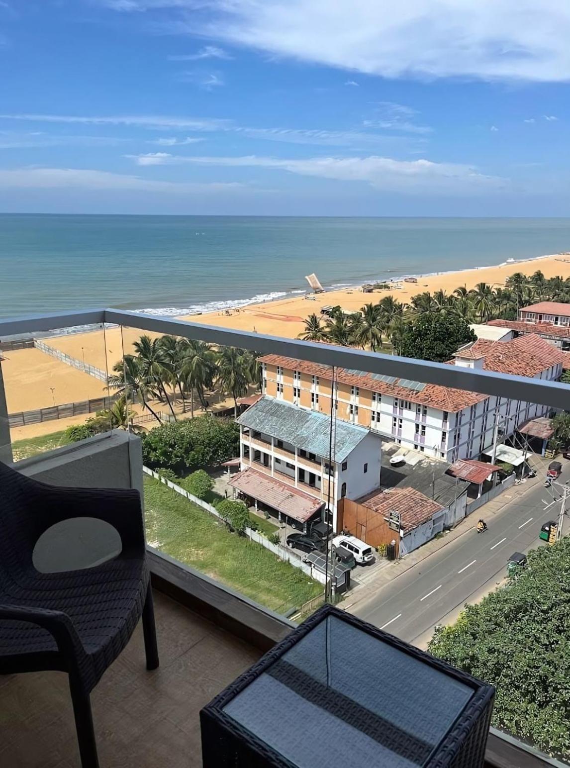 Negombo Ocean Breeze - Bliss On The Beach Luxury Apartments By Serendib Vacation Exterior foto
